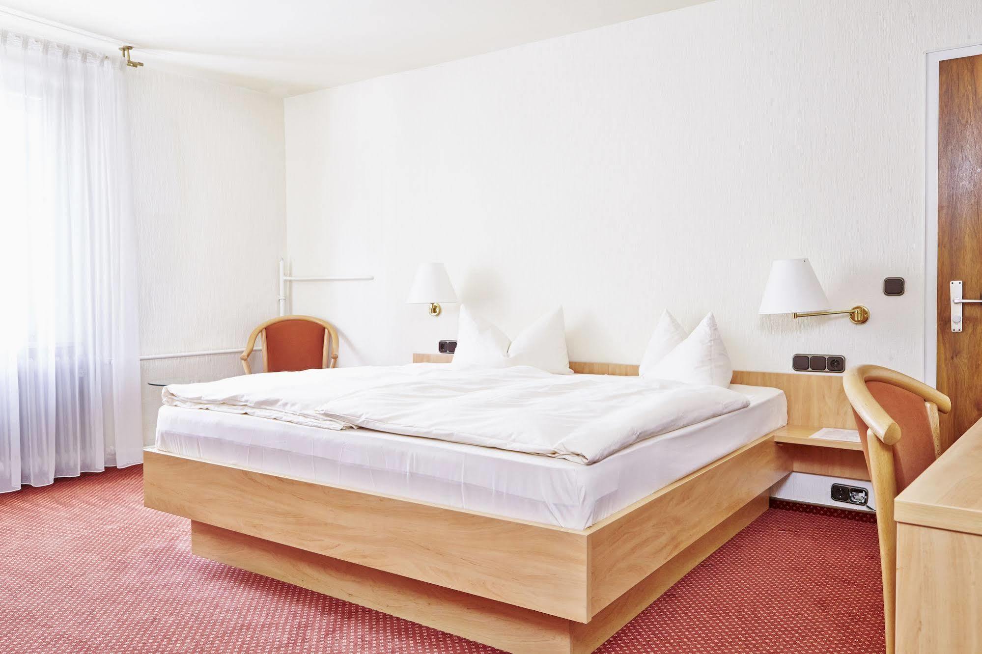 Ringhotel Garni Pflug Oberkirch  Exterior photo